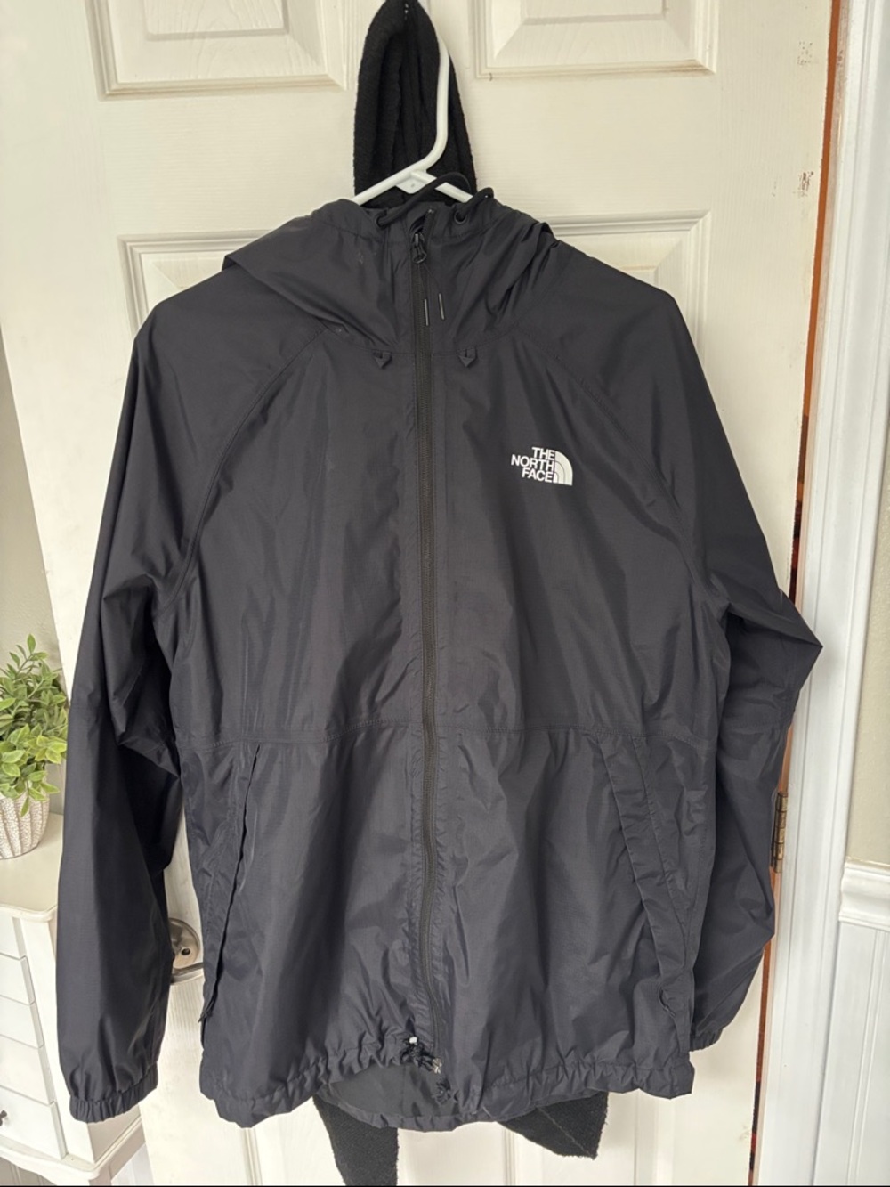The North Face Black Full-Zip Hooded Windbreaker